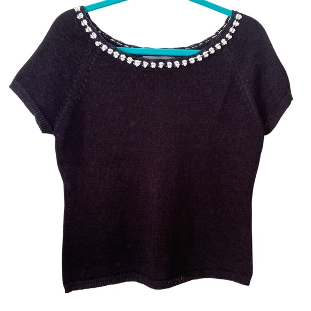 Josephine Chaus black scoop neck short sleeved shirt with white trim around neck